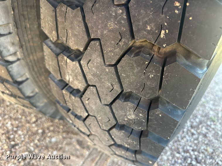 image for item OC9327 1991 Kenworth T800  semi truck