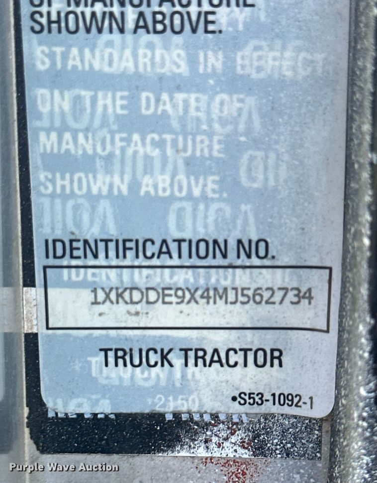 image for item OC9327 1991 Kenworth T800  semi truck