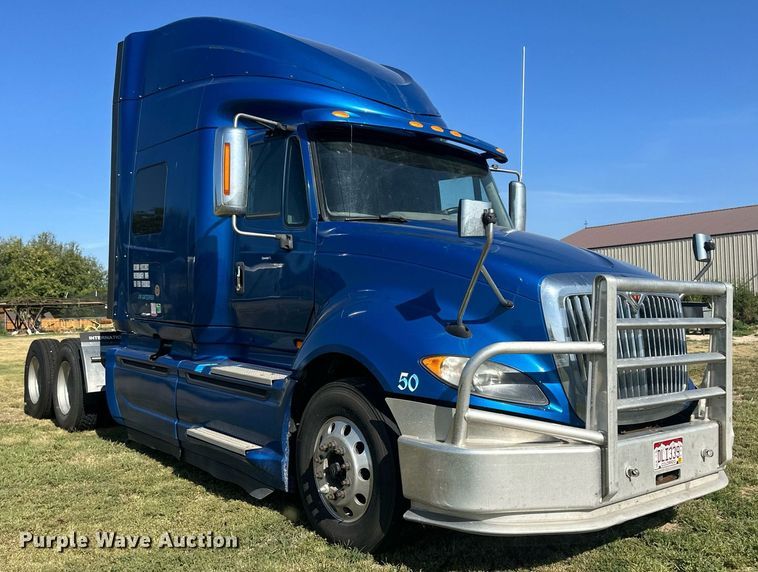 image for item OC9357 2016 International ProStar  semi truck