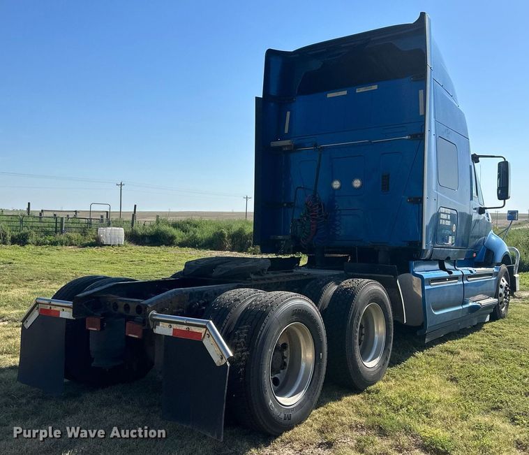 image for item OC9357 2016 International ProStar  semi truck