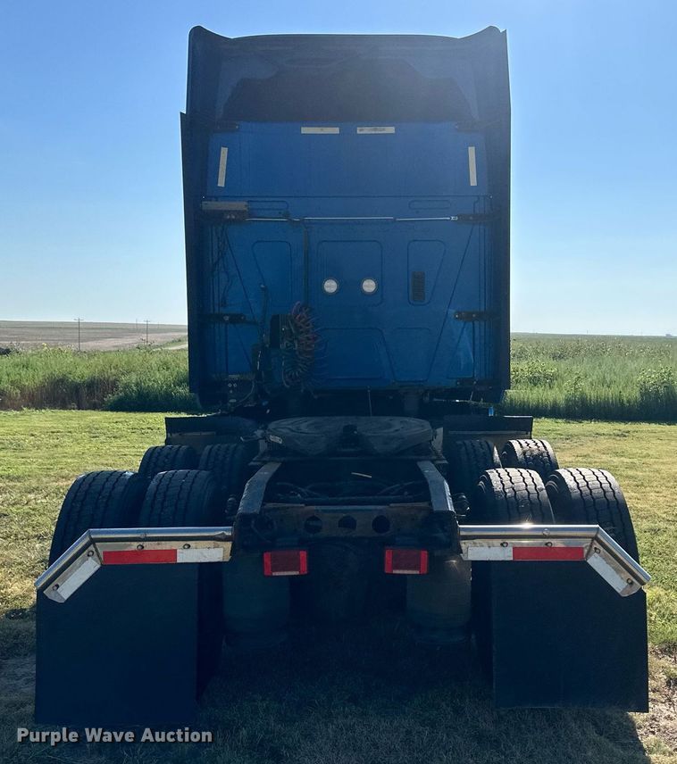 image for item OC9357 2016 International ProStar  semi truck