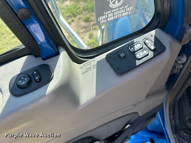 image for item OC9357 2016 International ProStar  semi truck