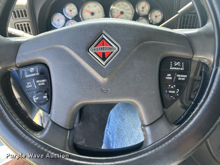 image for item OC9357 2016 International ProStar  semi truck