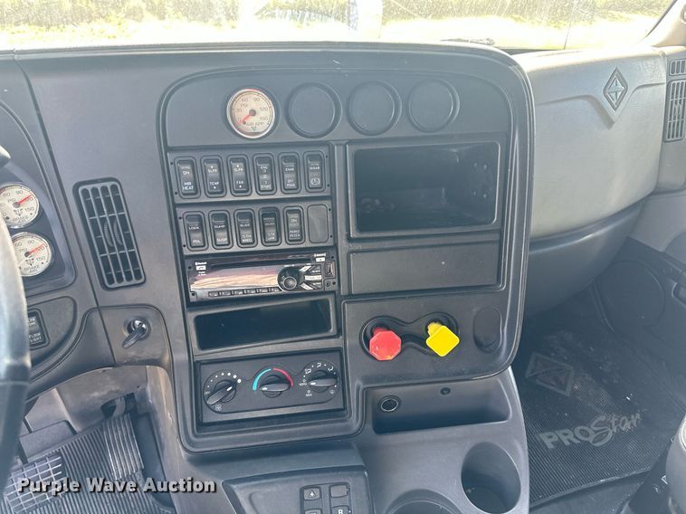 image for item OC9357 2016 International ProStar  semi truck