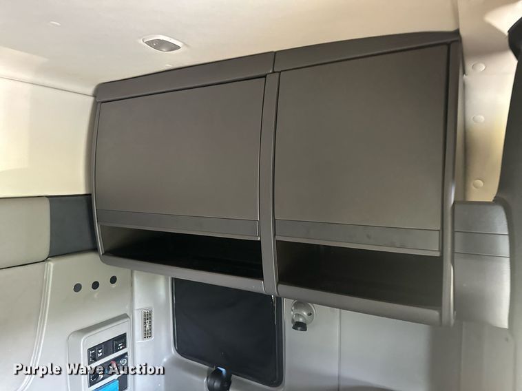 image for item OC9357 2016 International ProStar  semi truck