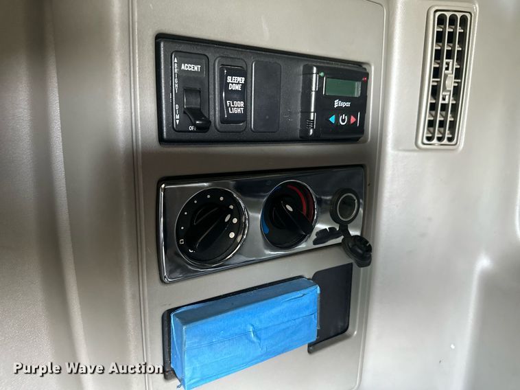 image for item OC9357 2016 International ProStar  semi truck