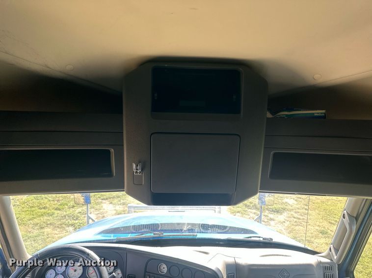 image for item OC9357 2016 International ProStar  semi truck