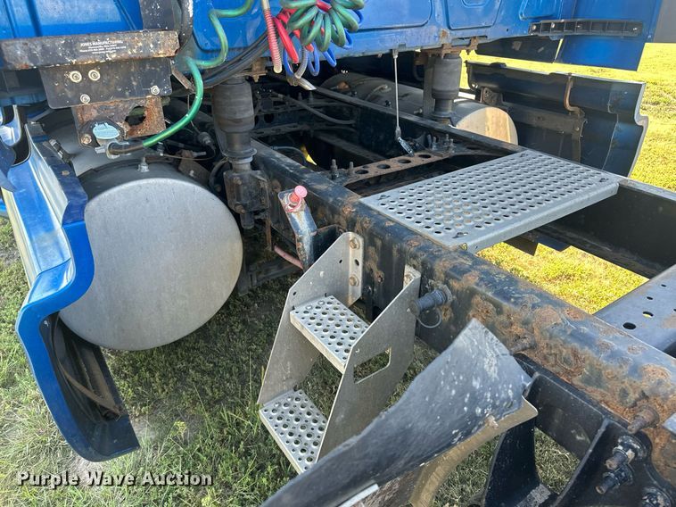 image for item OC9357 2016 International ProStar  semi truck