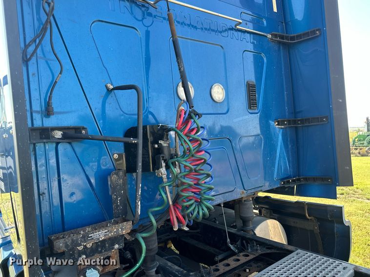 image for item OC9357 2016 International ProStar  semi truck