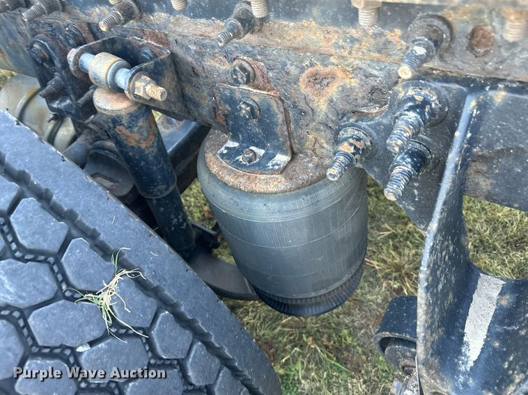 image for item OC9357 2016 International ProStar  semi truck