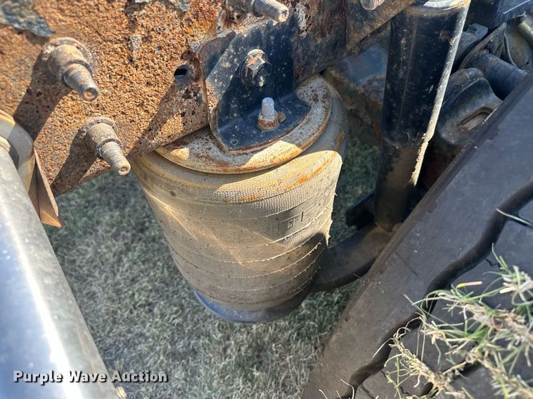 image for item OC9357 2016 International ProStar  semi truck