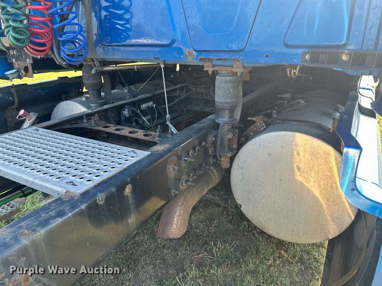 image for item OC9357 2016 International ProStar  semi truck