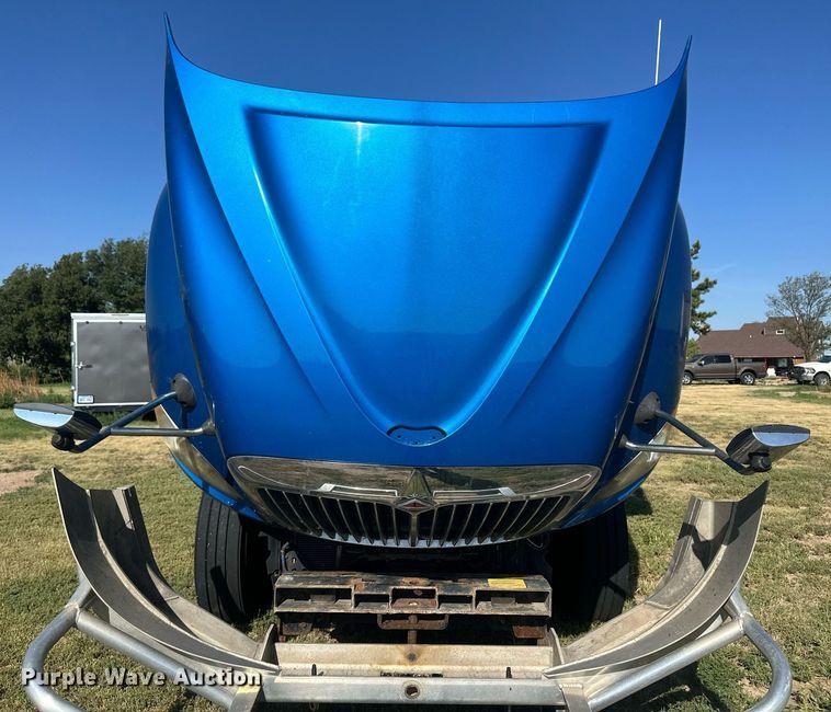 image for item OC9357 2016 International ProStar  semi truck