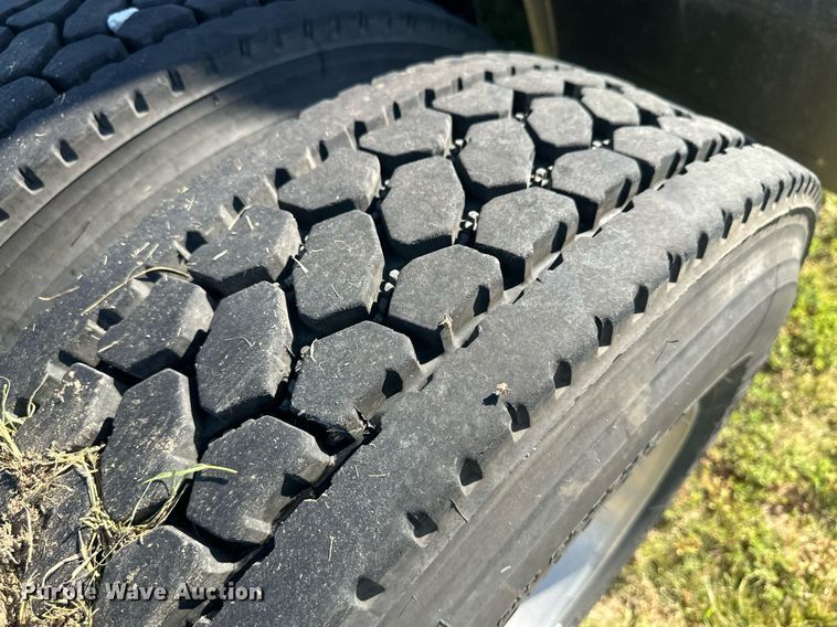 image for item OC9357 2016 International ProStar  semi truck