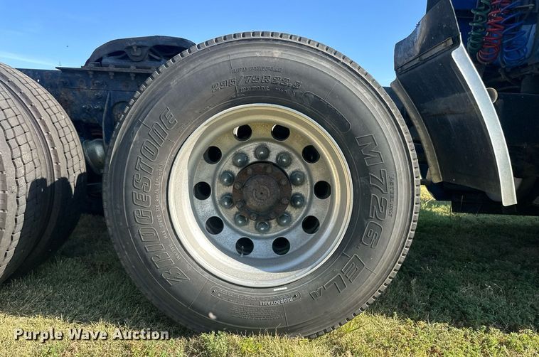 image for item OC9357 2016 International ProStar  semi truck