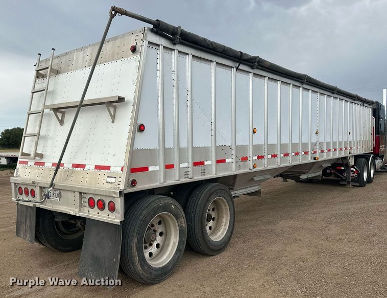 image for item OC9411 2010 Cornhusker  grain trailer