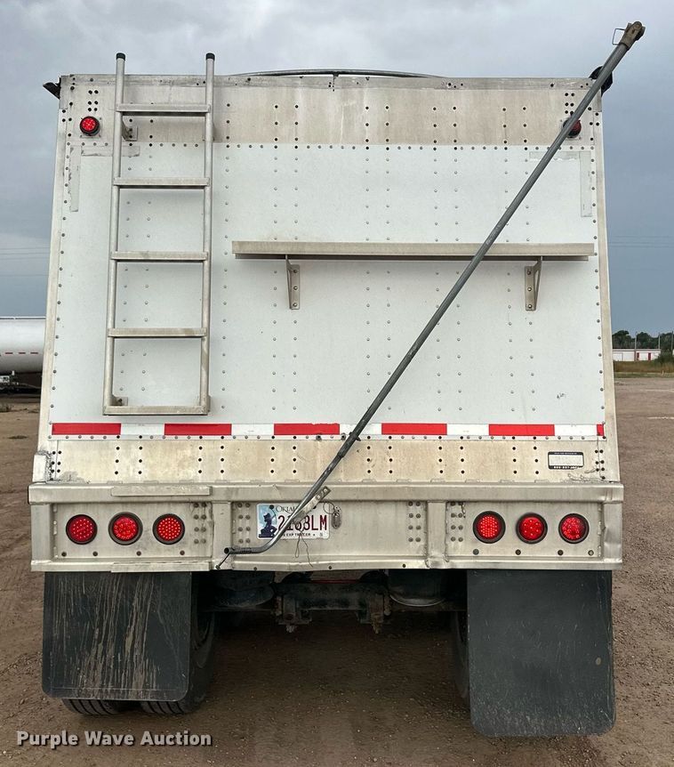 image for item OC9411 2010 Cornhusker  grain trailer