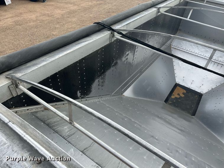 image for item OC9411 2010 Cornhusker  grain trailer