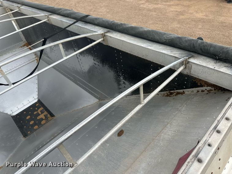 image for item OC9411 2010 Cornhusker  grain trailer