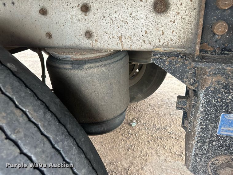 image for item OC9411 2010 Cornhusker  grain trailer