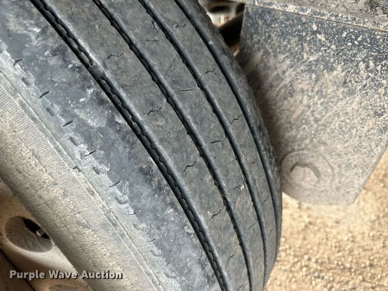 image for item OC9411 2010 Cornhusker  grain trailer