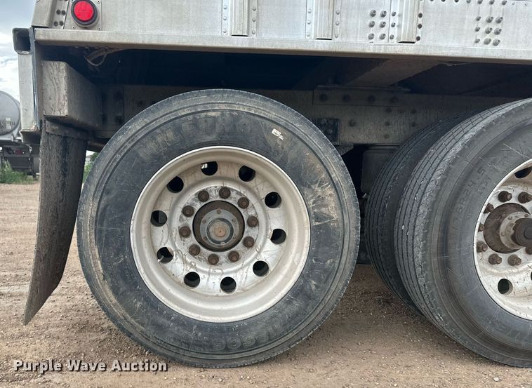 image for item OC9411 2010 Cornhusker  grain trailer