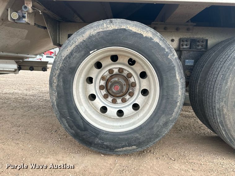 image for item OC9411 2010 Cornhusker  grain trailer