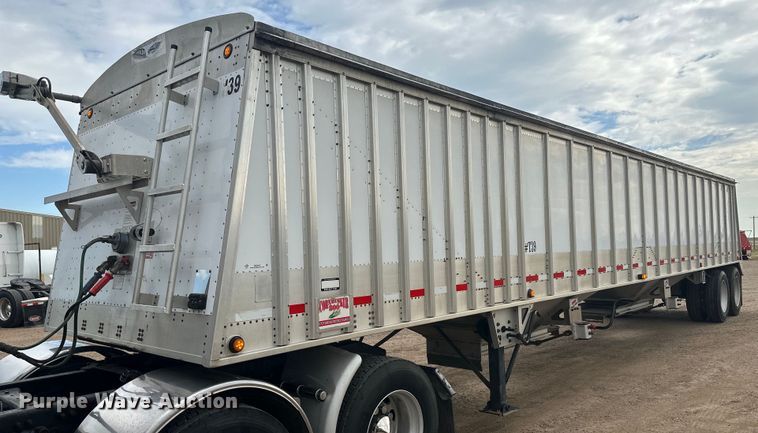 image for item OC9412 2012 Cornhusker  grain trailer