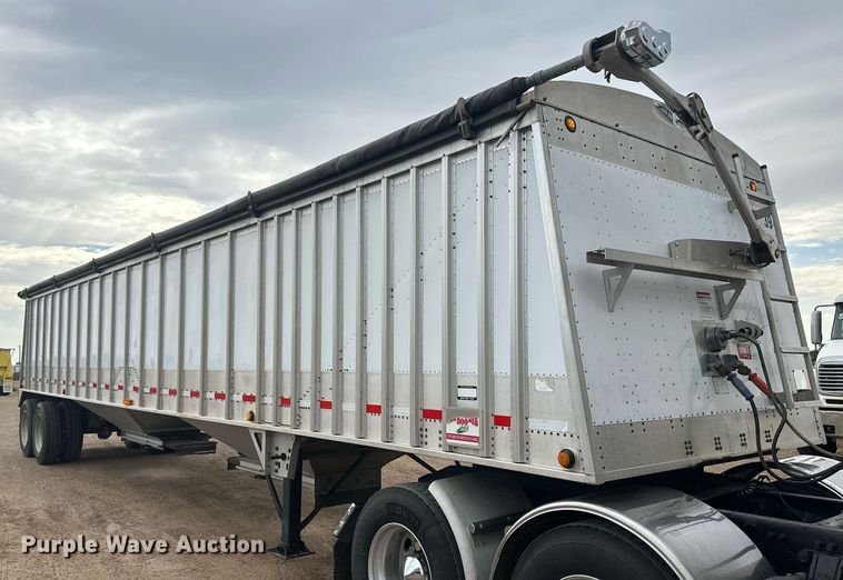 image for item OC9412 2012 Cornhusker  grain trailer