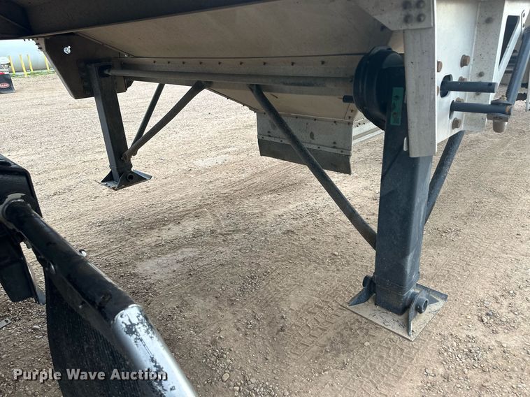 image for item OC9412 2012 Cornhusker  grain trailer