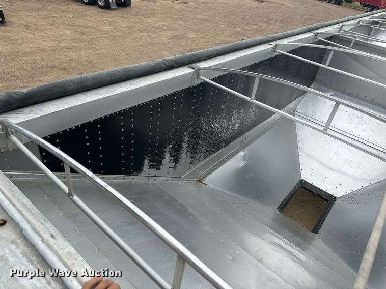 image for item OC9412 2012 Cornhusker  grain trailer