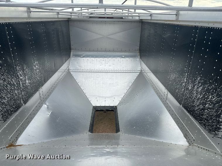 image for item OC9412 2012 Cornhusker  grain trailer