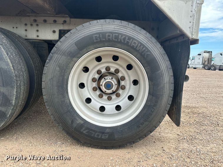 image for item OC9412 2012 Cornhusker  grain trailer