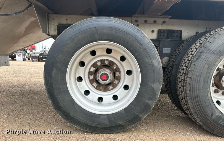 image for item OC9412 2012 Cornhusker  grain trailer