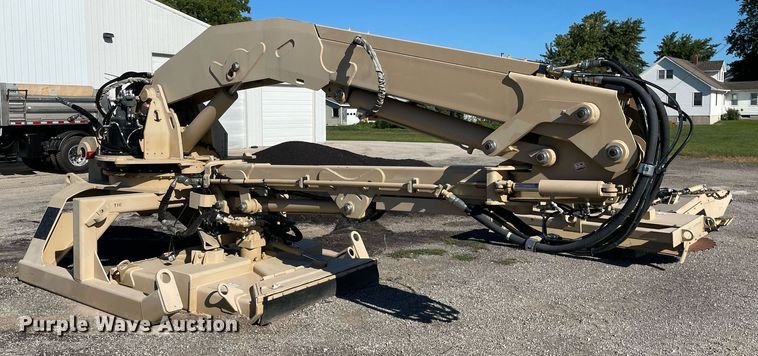 image for item DL3966 2016 Caterpillar  boom mower system