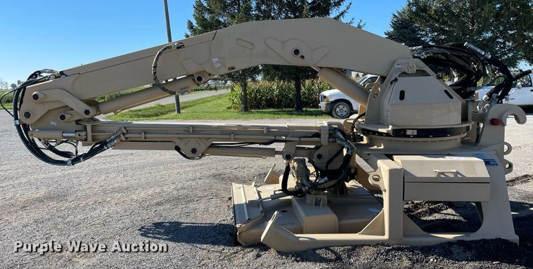 image for item DL3966 2016 Caterpillar  boom mower system