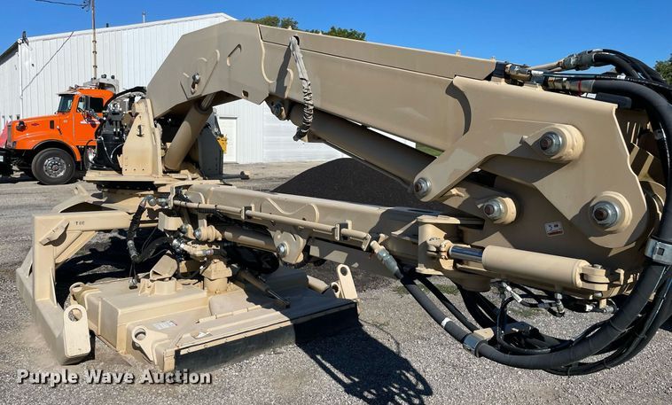 image for item DL3966 2016 Caterpillar  boom mower system