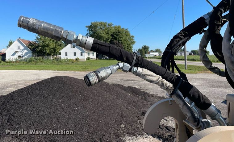 image for item DL3966 2016 Caterpillar  boom mower system