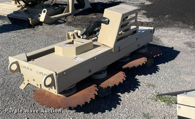 image for item DL3966 2016 Caterpillar  boom mower system