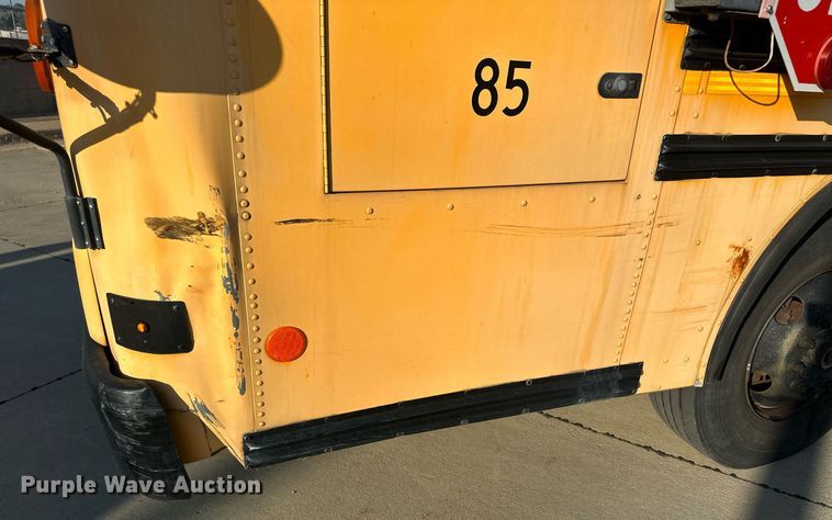 image for item DM2607 2006 Blue Bird  school bus