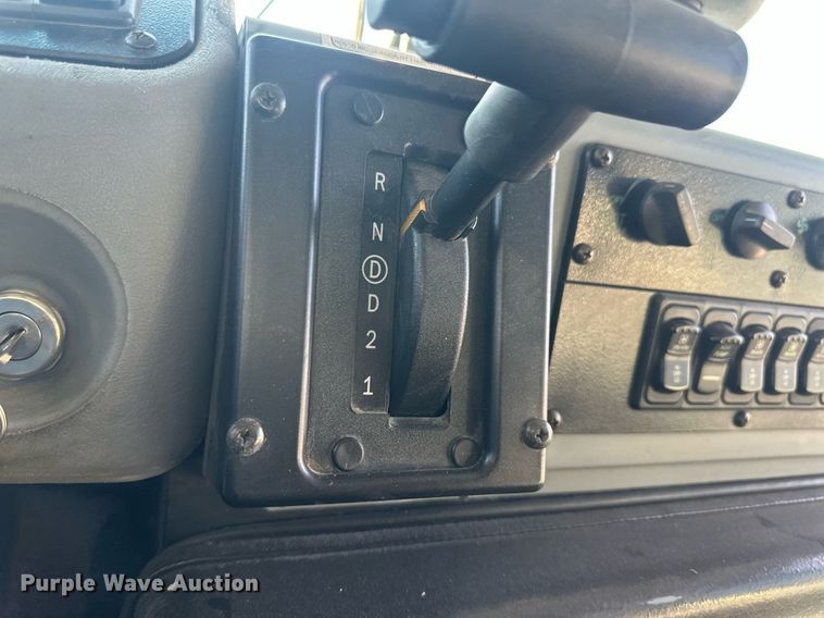 image for item DM2607 2006 Blue Bird  school bus