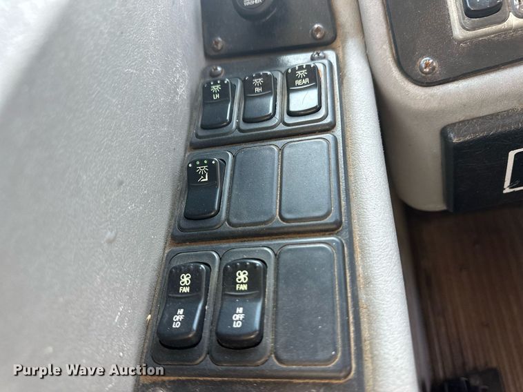 image for item DM2607 2006 Blue Bird  school bus