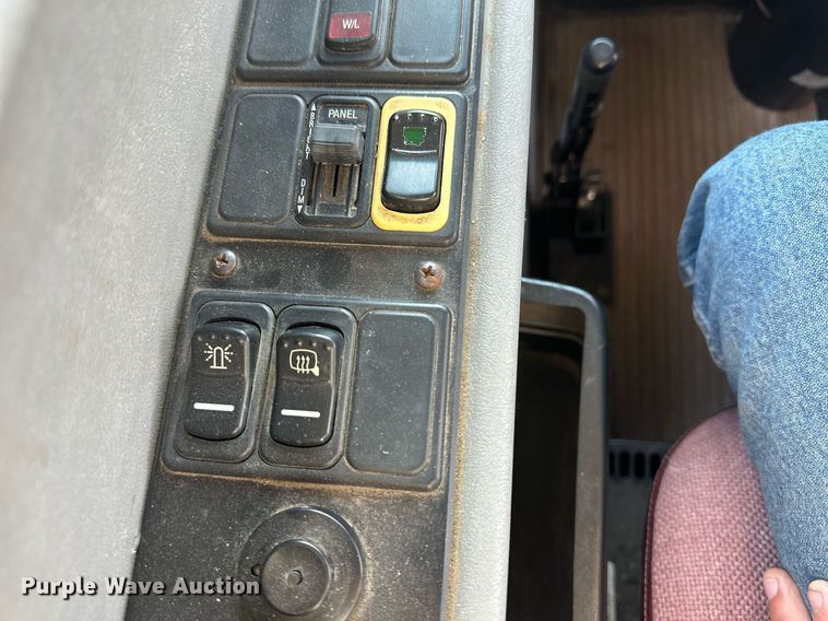 image for item DM2607 2006 Blue Bird  school bus