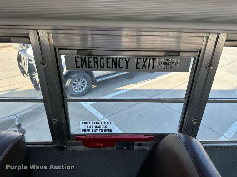 image for item DM2607 2006 Blue Bird  school bus