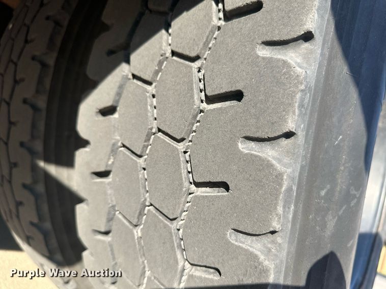 image for item DM2607 2006 Blue Bird  school bus