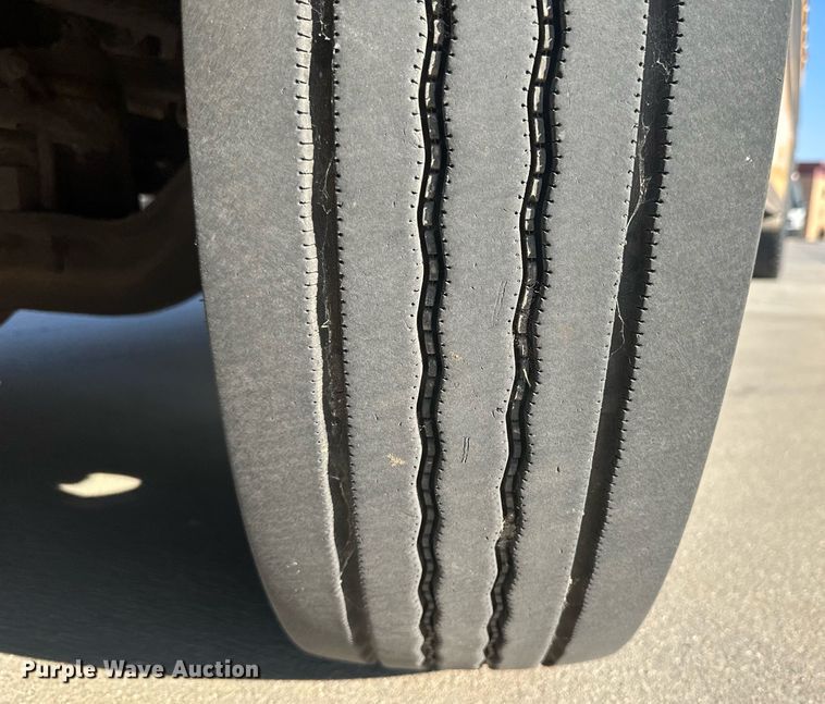 image for item DM2608 2005 Blue Bird  school bus