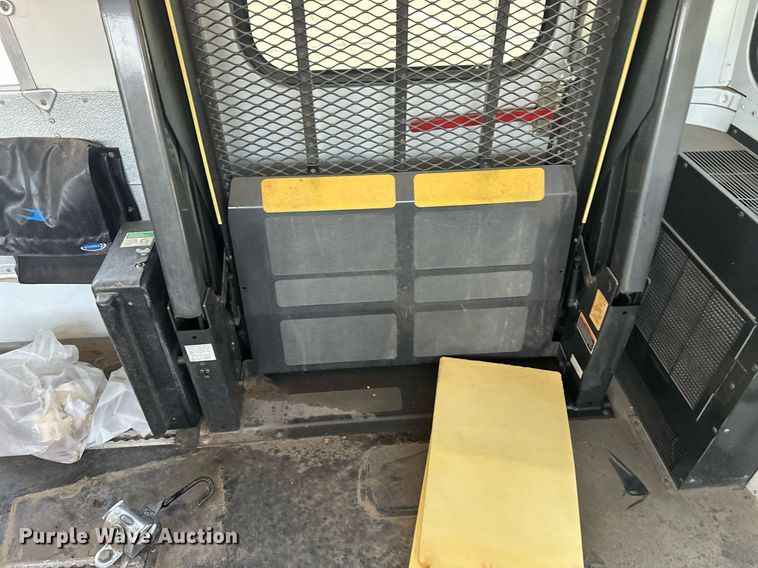 image for item DM2609 2004 Blue Bird  school bus