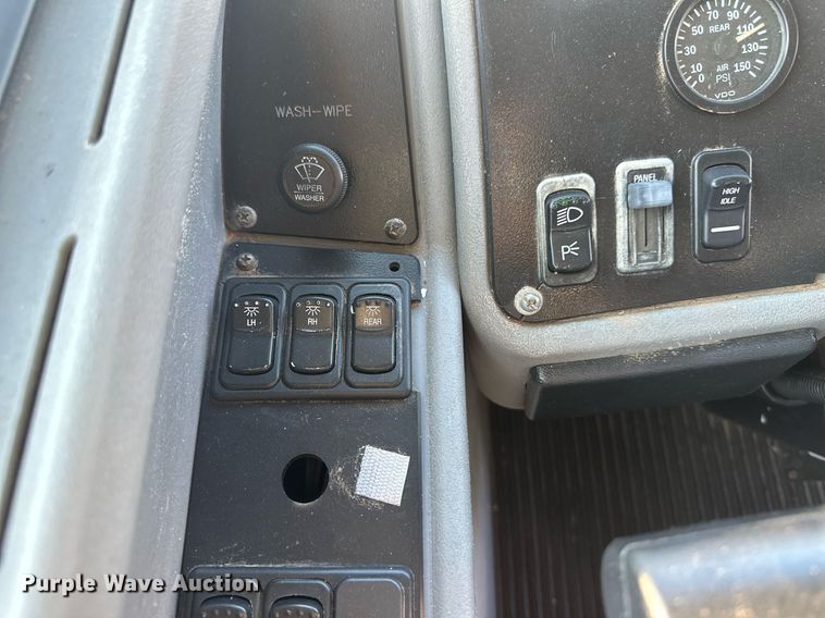 image for item DM2610 2004 Blue Bird  school bus