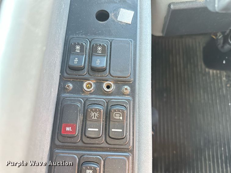 image for item DM2610 2004 Blue Bird  school bus