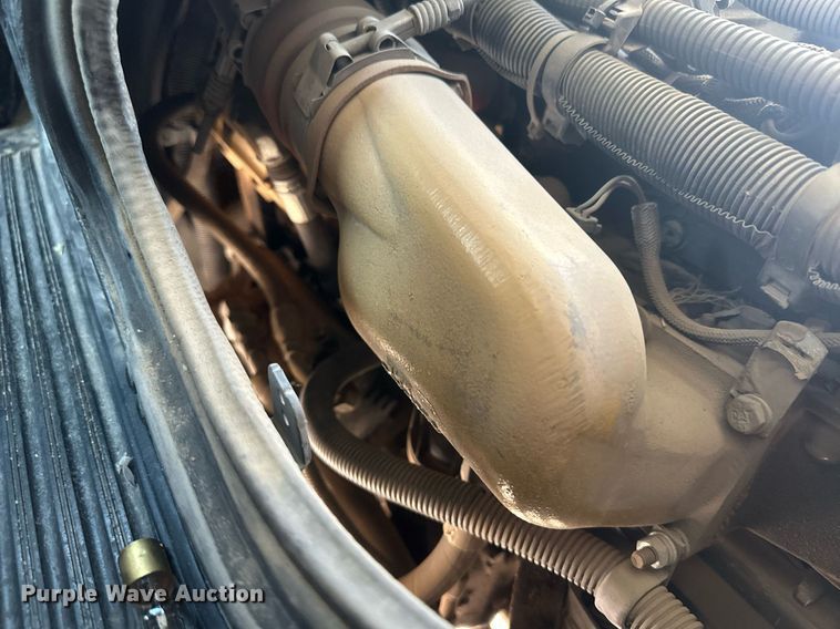 image for item DM2610 2004 Blue Bird  school bus